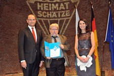 Heimatminister Albert Füracker und Kunstministerin Prof. Dr. med. Marion Kiechle prämieren 100 Heimatschätze